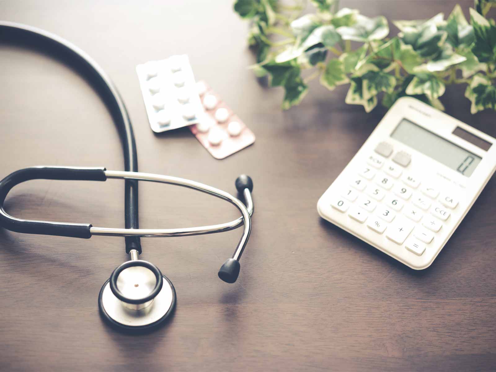 確定申告で医療費控除を受ける方法｜対象範囲や申請手順を解説