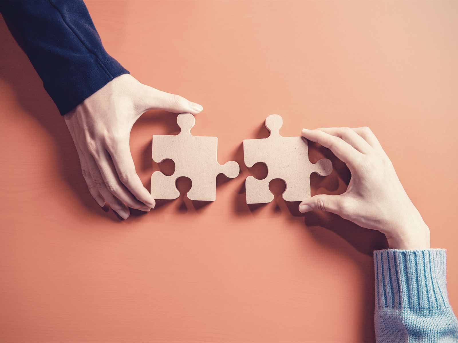 税理士監修｜青色申告と白色申告の違いは？それぞれのメリットをわかりやすく解説