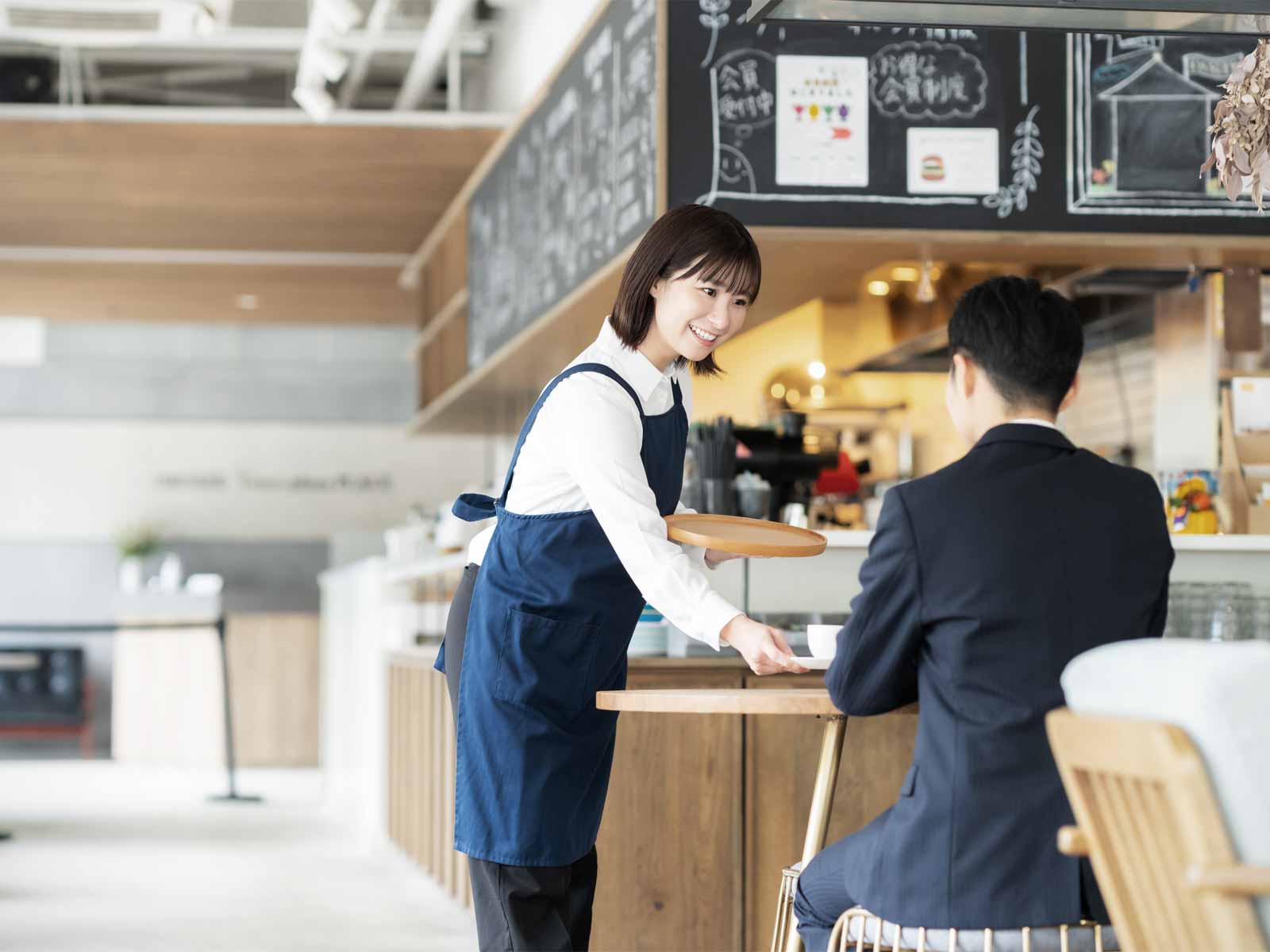 アルバイトで確定申告が必要な条件とは？掛け持ち・学生などケース別に分かりやすく解説