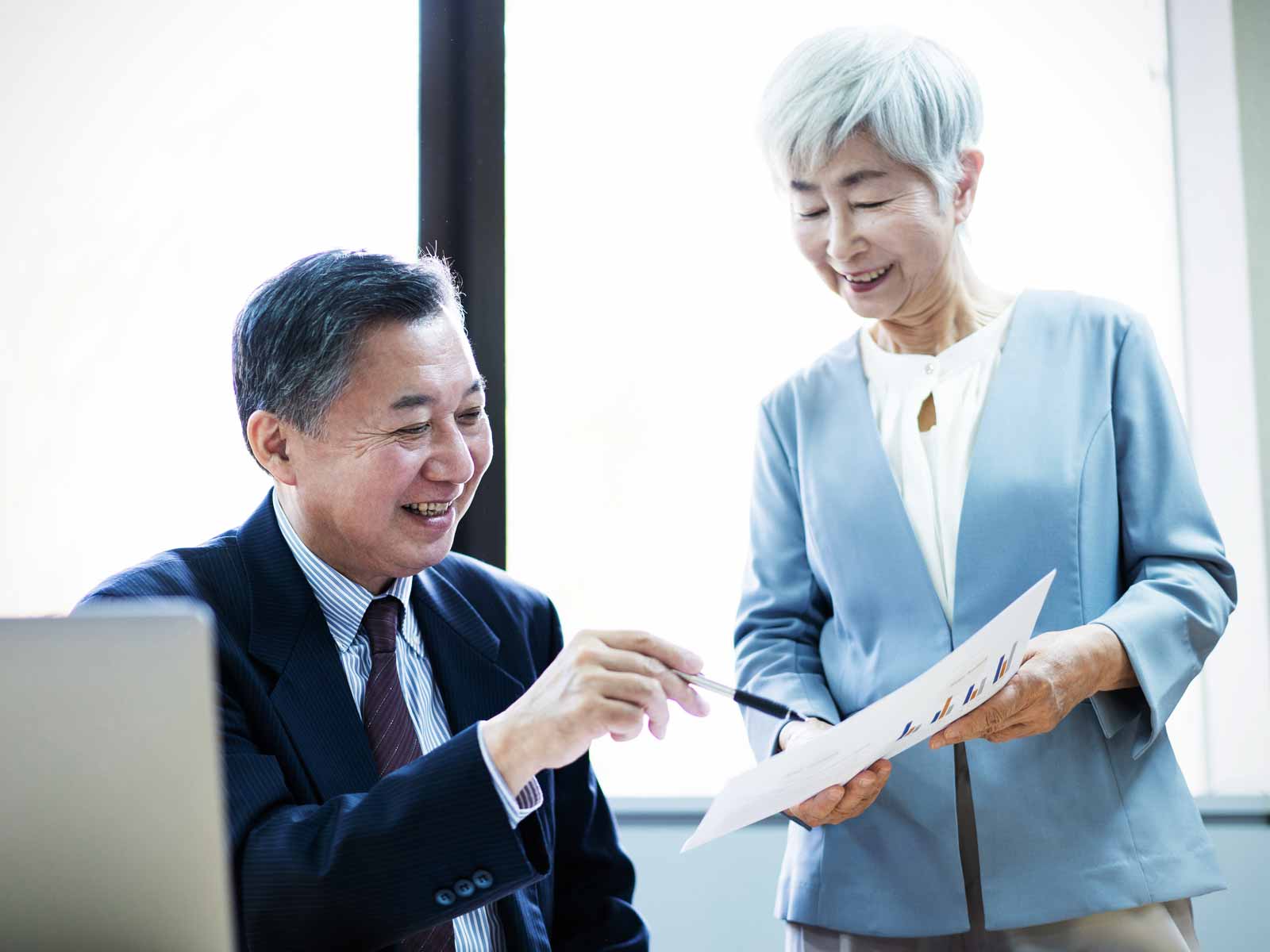 【2026年4月改定】在職老齢年金が大幅変更 シニア社員の給与への影響はこう変わる