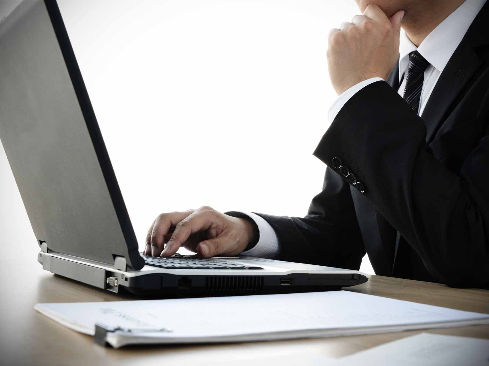 【インボイス】登録したけどやめたい…どうしたらいい？個人事業主向けに手続きと注意点を解説