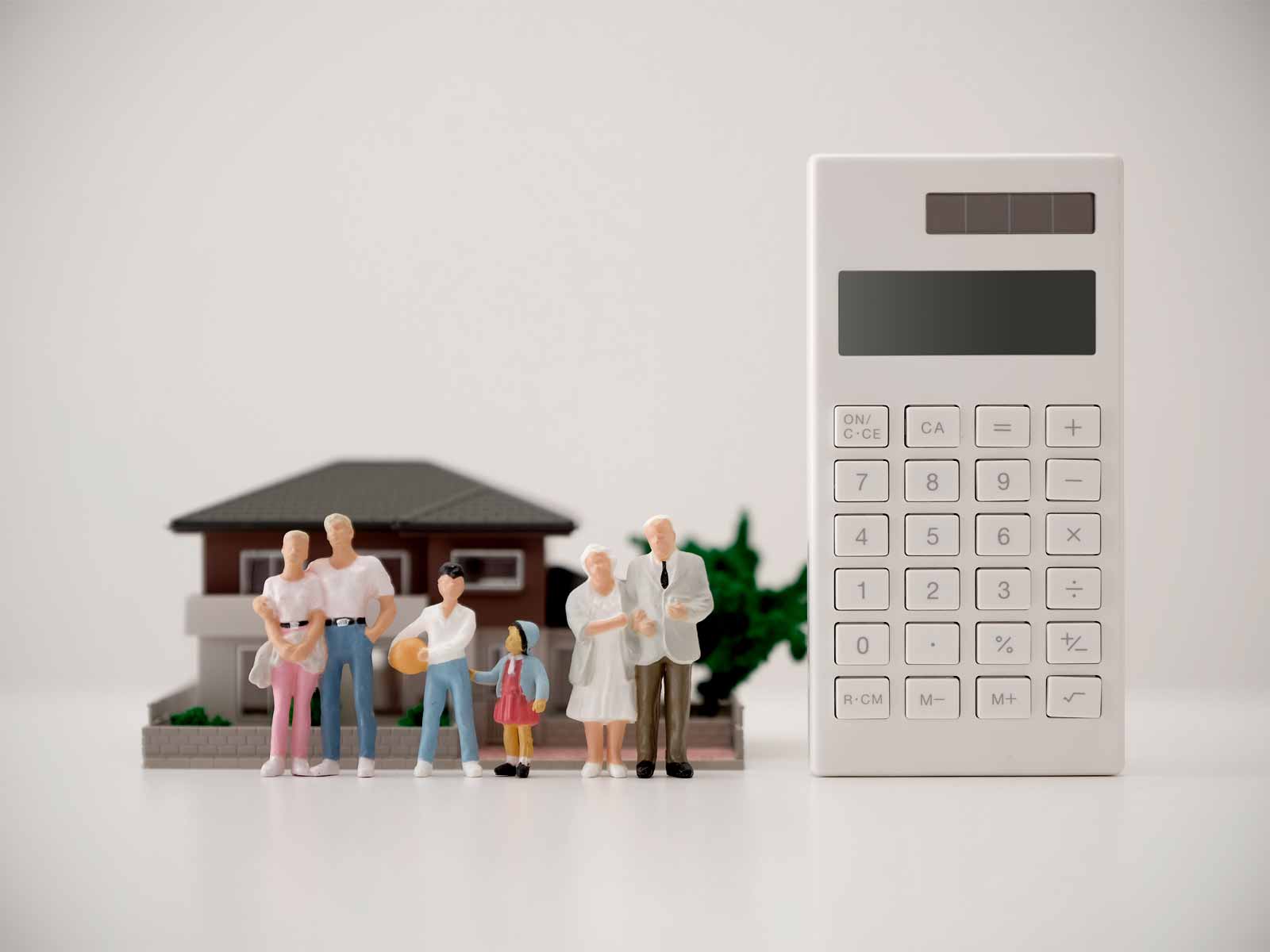 相続税対策の前に…贈与税のしくみと生前贈与のメリット・デメリット、考えるときのポイントを確認