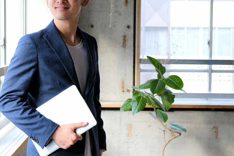 ＜連載＞副業をはじめよう！【第6回】副業で法人化するのはいつ？メリットデメリットは？