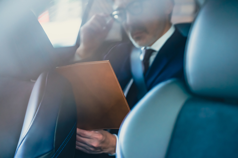 社長が毎年タダ同然で高級車を乗り換える節税スキーム！