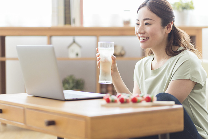 社員も経理担当も大満足！楽しさ120%！オンライン飲み会でノンピ「nonpi foodbox」を歓迎会に活用してみた